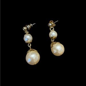 Elegant Gold and Pearl Drop Earrings